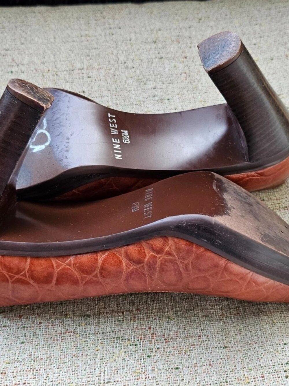 Nine West Women Heel Pump sandal Shoes Brown Leather Upper Size 6.5M - Picture 12 of 12